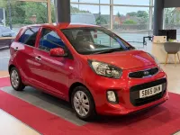 Used Kia Picanto 68 HP (50 kW) 2015 Red Hatchback