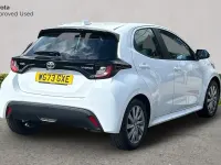 Used Toyota Yaris Hybrid 116 HP (85 kW) 2023 Pure white Hatchback