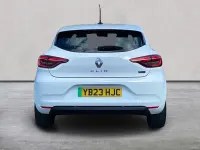Used Renault Clio V Evolution 145 HP (106 kW) 2023 White Hatchback