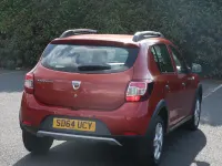 Used Dacia Sandero Lauréate 90 HP (66 kW) 2014 Red Hatchback