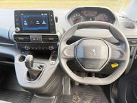 Used Peugeot Partner 131 HP (96 kW) 2020 White MPV