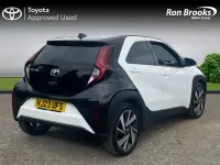 Used Toyota Aygo X 72 HP (52 kW) 2023 White SUV