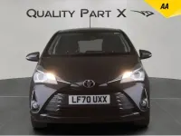 Begagnad Toyota Yaris 2020 Svart Halvkombi