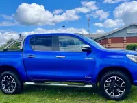 Käytetty Toyota HiLux 150 HP (110 kW) 2017 Sininen Nouto