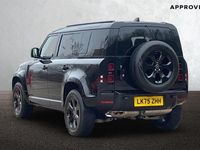 Used Land Rover Defender HSE Dynamic 350 HP (257 kW) 2025 Santorini black Estate