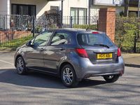 Used Toyota Yaris 99 HP (72 kW) 2015 Grey Hatchback