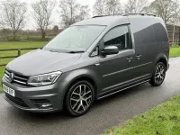 Usado VW Caddy Highline 2019 Cinzento Monovolume