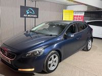 Usado Volvo V40 115 HP (84 kW) 2013 Azul Citadino