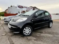 Begagnad Peugeot 107 68 HK (50 kW) 2008 Svart Halvkombi