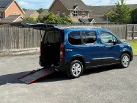 Used Peugeot Rifter Allure Premium 110 HP (80 kW) 2021 Blue MPV