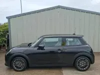 Used Mini Cooper Classic 204 HP (150 kW) 2024 Black Hatchback