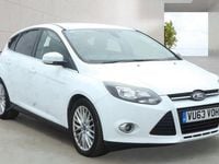 Usado Ford Focus Zetec 125 HP (91 kW) 2013 Branco Citadino