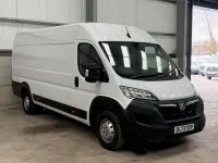 Second-hand Vauxhall Movano 140 CP (102 kW) 2023 Alb