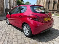 Used Peugeot 208 Active 68 HP (50 kW) 2016 Red Hatchback