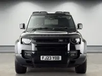 Used Land Rover Defender SE 250 HP (183 kW) 2023 Santorini black SUV