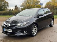 Used Toyota Auris 116 HP (85 kW) 2015 Black Hatchback