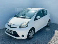 Used Toyota Aygo 68 HP (50 kW) 2012 White Hatchback