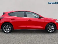 Used Ford Focus Titanium 125 HP (91 kW) 2023 Red Hatchback