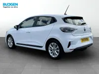 Used Renault Clio Evolution 143 HP (105 kW) 2023 White Hatchback