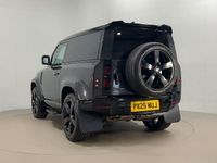 Used Land Rover Defender SE Dynamic 247 HP (181 kW) 2025 Grey SUV