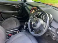 Second-hand Mini Cooper Hatch 136 CP (100 kW) 2015 Roșu Hatchback