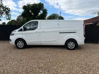 Used Ford Transit Custom Limited 130 HP (95 kW) 2023 White Van