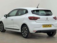 Used Renault Clio V Evolution 90 HP (66 kW) 2023 White  Hatchback
