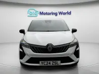 Used Renault Clio Techno 90 HP (66 kW) 2024 White Hatchback
