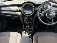 Used Mini Cooper Classic 134 HP (98 kW) 2019 White Hatchback