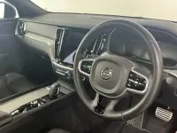 Usado Volvo S60 R-Design 247 CV (181 kW) 2022 Negro Berlina