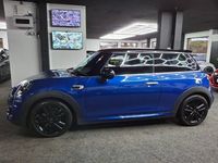 Usado Mini Cooper Hatch 136 HP (100 kW) 2020 Azul Citadino