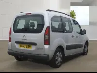 Usado Citroën Berlingo XTR 90 CV (66 kW) 2013 Plateado Monovolumen
