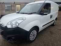 Used Vauxhall Combo 95 HP (69 kW) 2017 White MPV