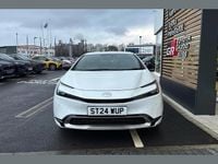 Used Toyota Prius 220 HP (161 kW) 2024 White Hatchback