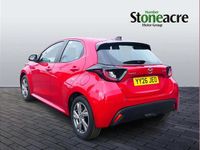 Ny Mazda 2 Exclusive-Line 113 HK (83 kW) 2026 Röd Halvkombi