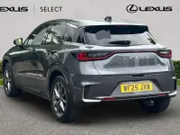 Usado Lexus LBX 136 CV (100 kW) 2025 Gris SUV