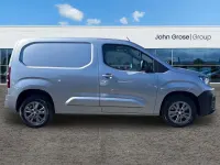 Second-hand Peugeot Partner 131 CP (96 kW) 2022 Gri Monovolum