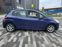 Used Peugeot 208 Active 115 HP (84 kW) 2014 Blue Hatchback