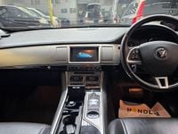 Begagnad Jaguar XF Portfolio 2025 Vit Sedan