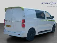 Używany Peugeot e-Expert Sport 98 kW (134 KM) 2025 Biały Van