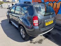 Begagnad Dacia Duster Lauréate 110 HK (80 kW) 2017 Grå SUV