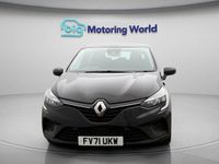 Used Renault Clio V Iconic 140 HP (102 kW) 2022 Black Hatchback