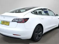 Used Tesla Model 3 Standard Range 239 kW (325 HP) 2019 White Sedan
