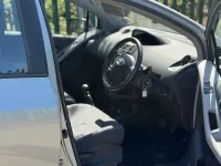 Begagnad Toyota Yaris 2009 Silver Halvkombi