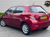 Used Toyota Yaris 99 HP (72 kW) 2013 Red Hatchback