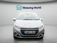 Second-hand Peugeot 208 Signature Sky 82 CP (60 kW) 2019 Gri Hatchback