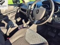 Used Renault Clio IV Dynamique 90 HP (66 kW) 2016 Hatchback