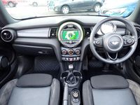 Usado Mini Cooper Cabriolet 136 CV (100 kW) 2018 Gris Descapotable