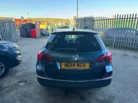 Second-hand Vauxhall Astra SRi 136 CP (100 kW) 2014 Albastru Break