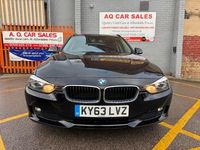 Begagnad BMW 318 2013 Svart Kombi